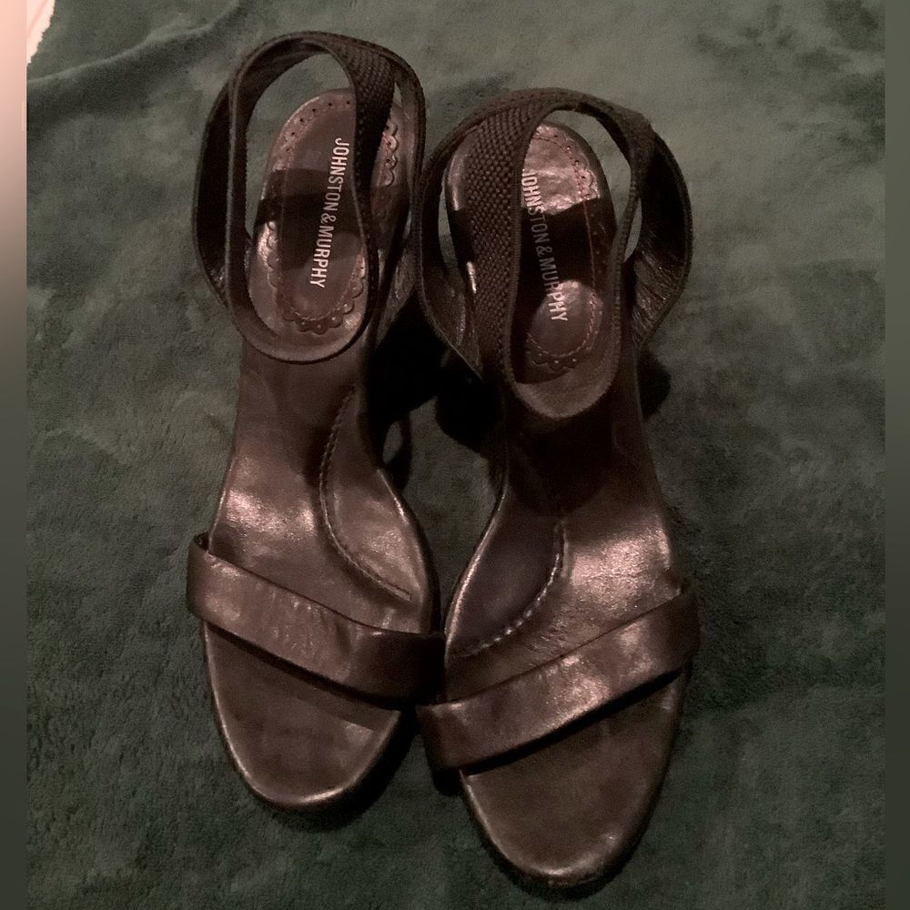 Johnston & Murphy Ankle Strap wedge heels black leather glove strap GUC size 8